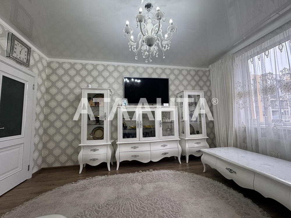 Продам 3 комнатную Квартиру с Капремонтом Мебелью  ЖК 7 Небо Авангард - изображение 2