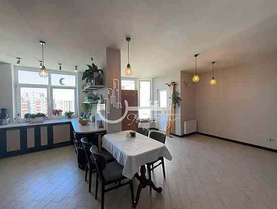 Продам квартиру вул Ахматоваї, 22 , 190 м2 , Позняки , Осокорки Киев