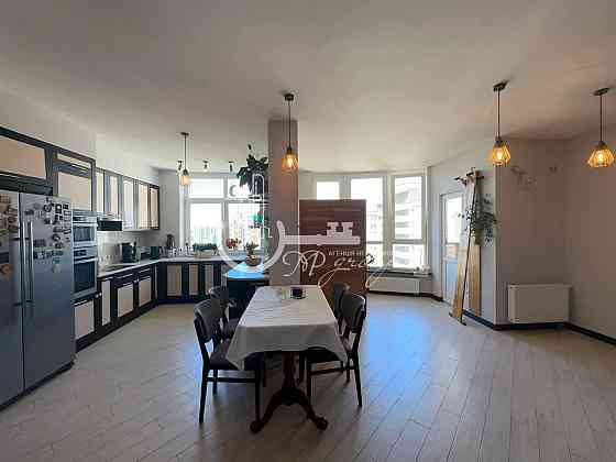 Продам квартиру вул Ахматоваї, 22 , 190 м2 , Позняки , Осокорки Киев