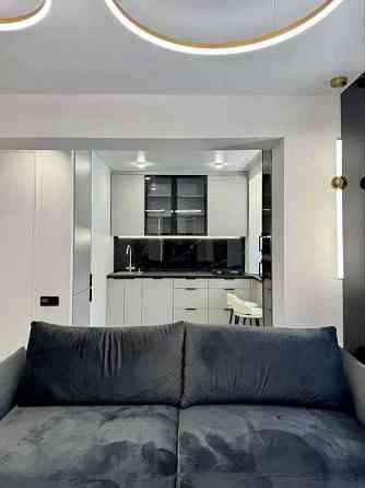 Продажа 2к квартири центр 61м2 м.Олимпийская 4этаж Гардеробная Київ