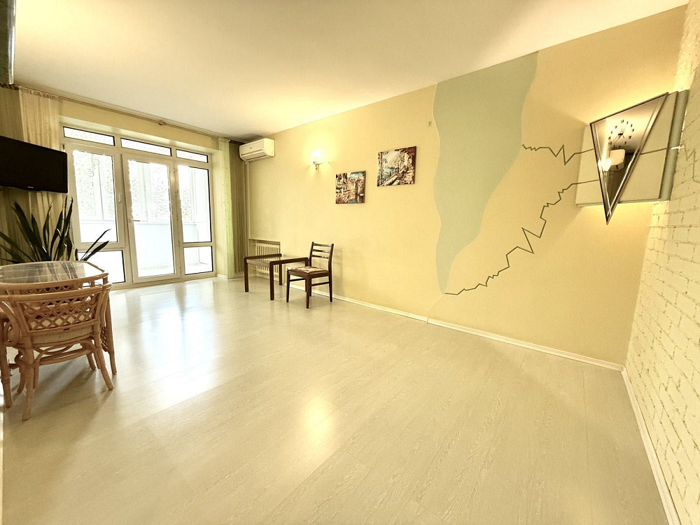 Отличная квартира в самом сердце Фонтана в кирпичном, газовом  доме! Одесса - изображение 2