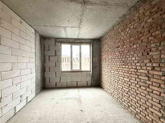 Квартира з гардеробом просто в Центральному парку Ирпень