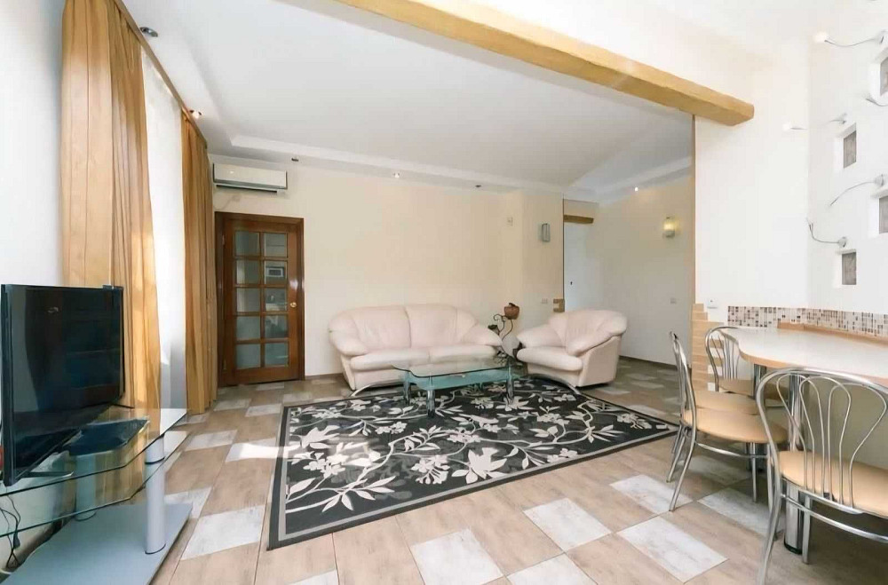 3-к квартира в історичному центрі Києва, біля Золотих Воріт, 68 м² Київ - зображення 2