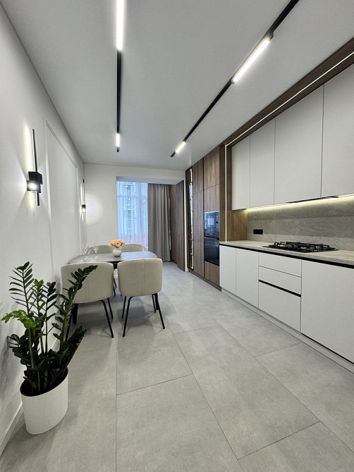 Продаж 2 кім з євроремонтом в центр частині міста в закритому ЖК Ивано-Франковск - изображение 1