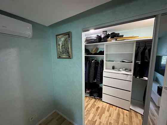 Продам двокімнатну квартиру Київ