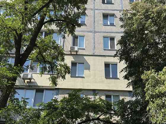 Продам двокімнатну квартиру Київ