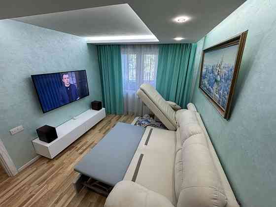 Продам двокімнатну квартиру Київ