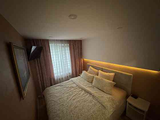 Продам двокімнатну квартиру Київ