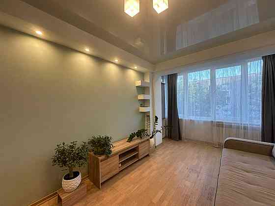 Продаж 2-кімнатної квартири по вулиці В.Великого з євроремонтом Львов