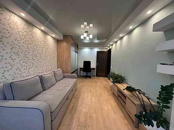 Продаж 2-кімнатної квартири по вулиці В.Великого з євроремонтом Львов