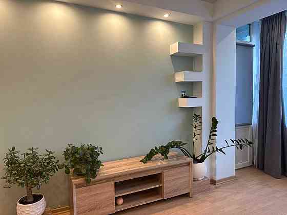 Продаж 2-кімнатної квартири по вулиці В.Великого з євроремонтом Львов