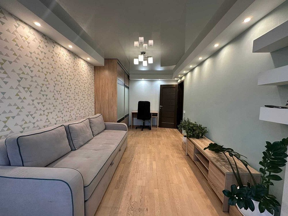 Продаж 2-кімнатної квартири по вулиці В.Великого з євроремонтом Львов - изображение 1