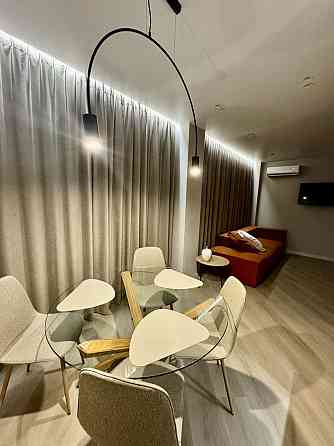 Дизайнерська студія з панорамним видом на Дніпро! Ремонт 2025 року Черкассы