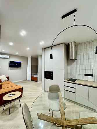 Дизайнерська студія з панорамним видом на Дніпро! Ремонт 2025 року Черкассы