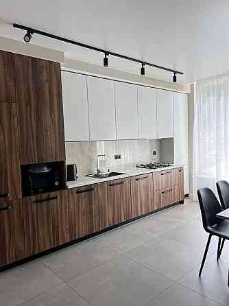 Довготривала оренда квартири 3 кімнати, ЖК Скеля у Яремче Яремче