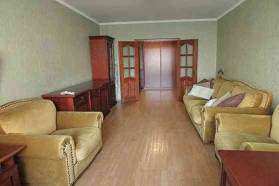 Оренда  3х. кімнатної квартири  Позняки, вул. Ревуцького  5 Київ