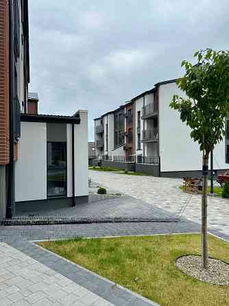 Продаж 1 кімнатна 39 мкв 3 Поверх Винники Львів секція 10 Винники