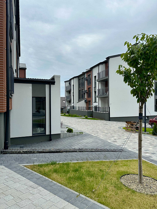 Продаж 1 кімнатна 39 мкв 3 Поверх Винники Львів секція 10 Винники - зображення 1