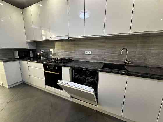 Оренда 3 кім. квартири. Парк. Бам. Довженка/Провулок Надіі Ивано-Франковск