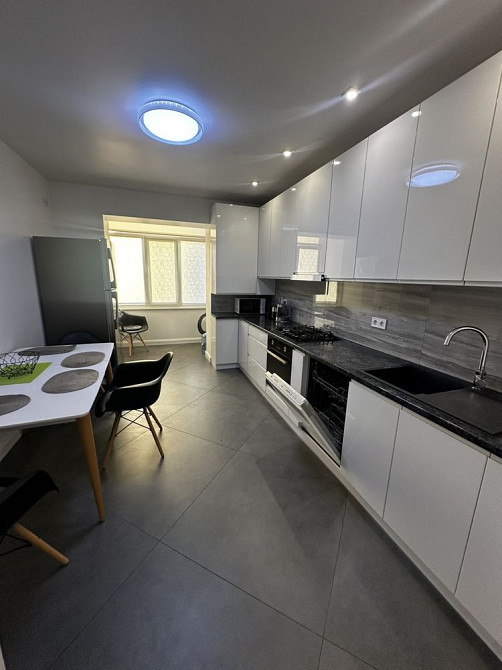 Оренда 3 кім. квартири. Парк. Бам. Довженка/Провулок Надіі Ивано-Франковск - изображение 2