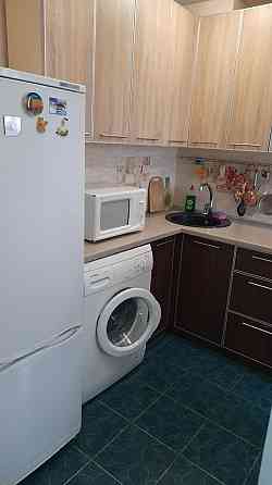 Сдам 2- ком. кв. с раздельными комнатами и  ремонтом в р-не ТЦ "ВАРУС" Запоріжжя