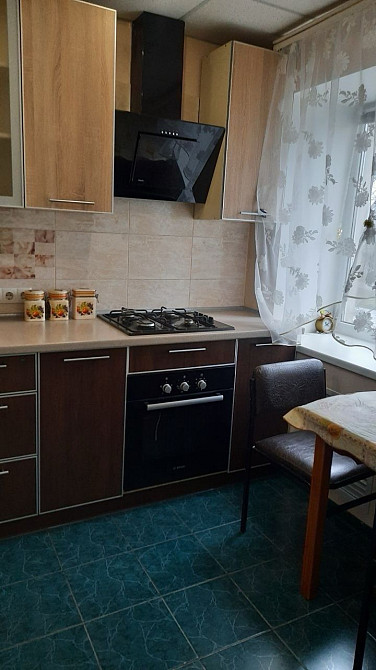 Сдам 2- ком. кв. с раздельными комнатами и  ремонтом в р-не ТЦ "ВАРУС" Запоріжжя - зображення 3