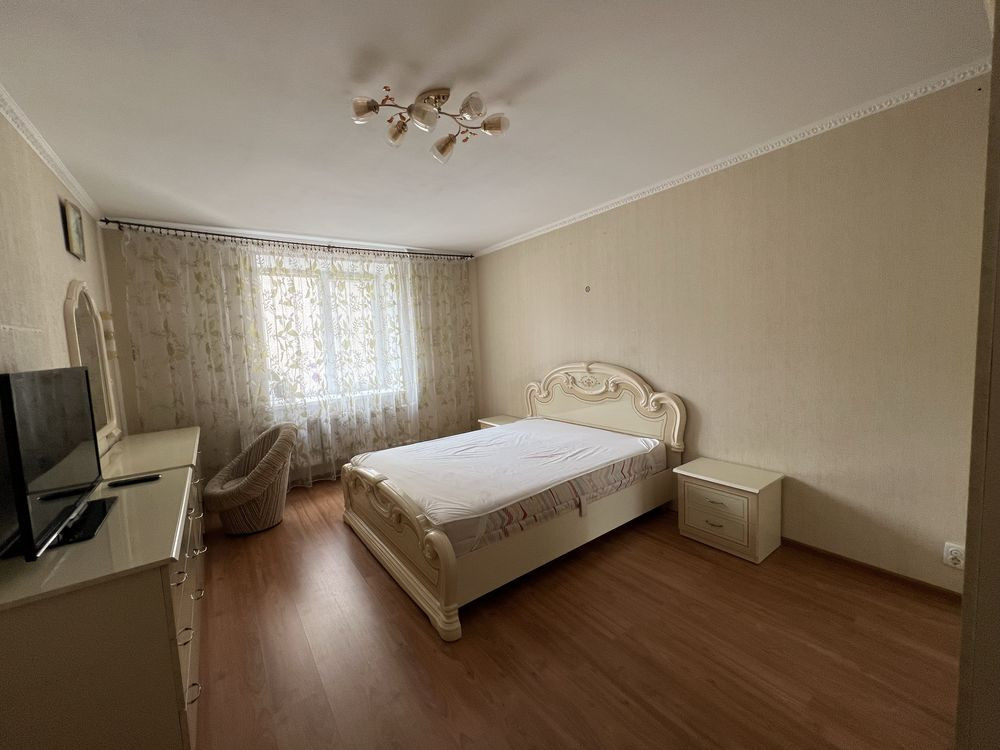 Оренда 2к квартири, р-н Виставка Хмельницкий - изображение 1