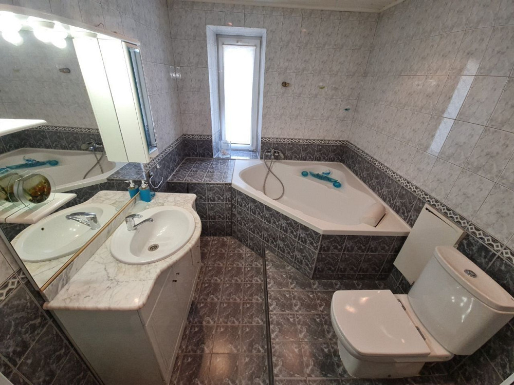 Роздільні кімнати,
Печенізька 16,
Ст. метро Лукянівська
Печеніз Київ - зображення 1