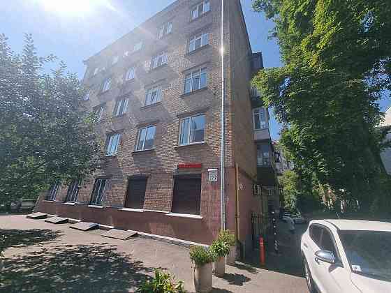Продам 3к на Липках Будинок із ліфтом вул Орлика Богомольця Липська Київ