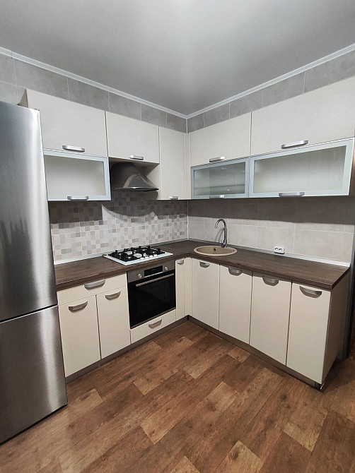 Продаю 1-к квартиру в Чугуеве, район Авиатора, с мебелью и техникой Чугуев - изображение 1