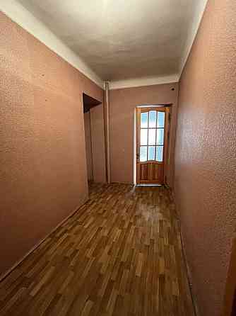 З кімнатна квартира в самому центрі Чернигов