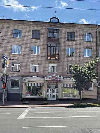 З кімнатна квартира в самому центрі Чернигов