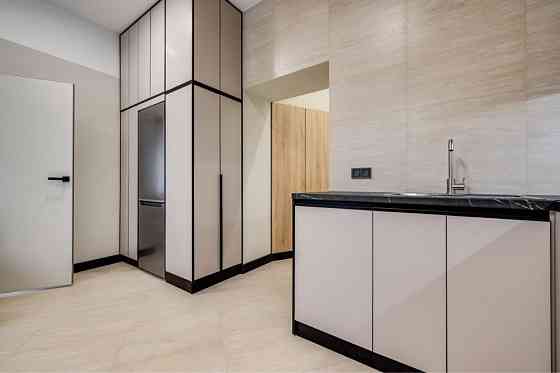 Продаж квартири з дизайнерським ремонтом по вул. І. Франка. Львов