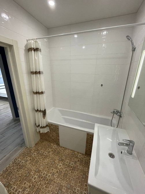 Продам однокімнатну квартиру, укомплектована меблями та побутовою техн Ровно - изображение 6