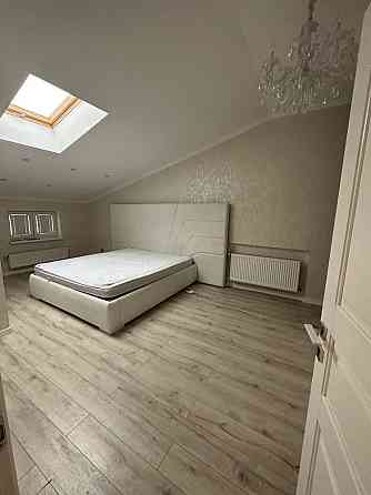 Продаю пентхаус 100 м² у центрі міста, вул. Дмитрівська Харьков