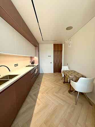 Продаю 2-рівневу квартиру 138 м² у ЖК Лазурний Харьков