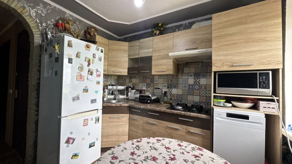 Продаж 2к квартири, окремі кімнати, гарний ремонт,в будинку новий ліфт Десна (Вінницька обл.) - зображення 1