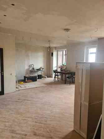 Продаю 3-к кімнатну квартиру 107 м² на Олексіївці Харьков