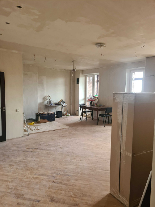 Продаю 3-к кімнатну квартиру 107 м² на Олексіївці Харьков - изображение 1