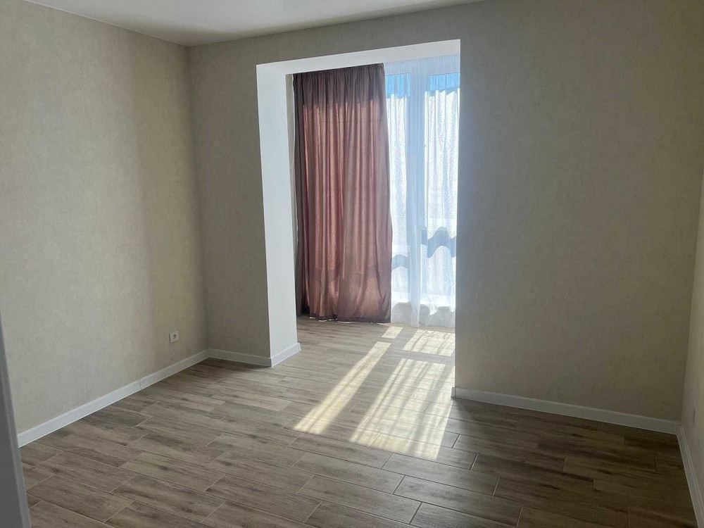 Простора та світла квартира в центрі! Хмельницкий - изображение 2