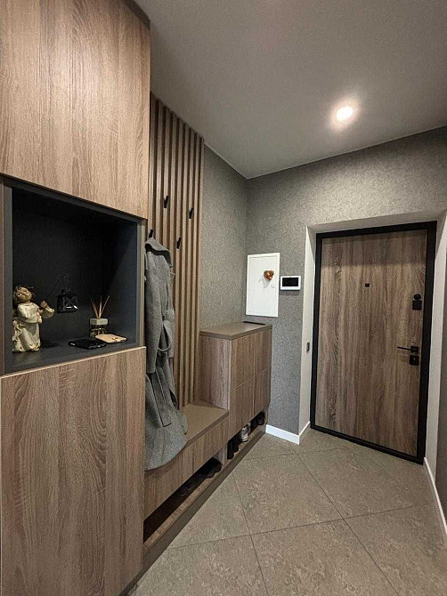 ЧУДОВА Трикімнатна квартира у ЖК Біля Набережної з ремонтом і меблями Ирпень - изображение 6