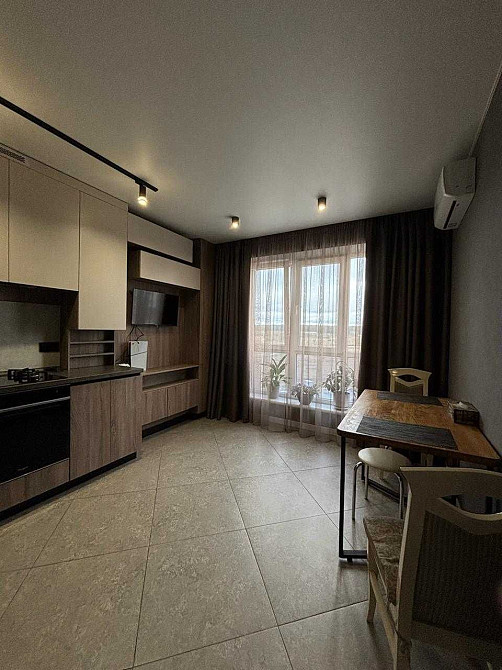 ЧУДОВА Трикімнатна квартира у ЖК Біля Набережної з ремонтом і меблями Ирпень - изображение 7