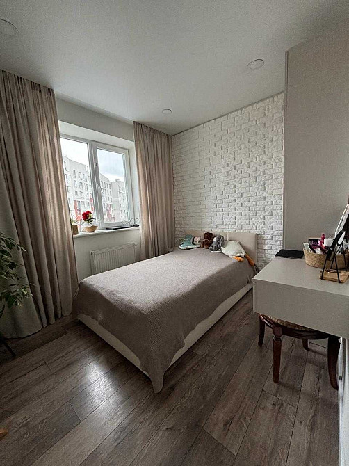 ЧУДОВА Трикімнатна квартира у ЖК Біля Набережної з ремонтом і меблями Ирпень - изображение 1