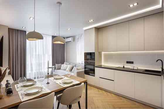 Продаться трикімнатна квартрира ЖК Варшавський Київ