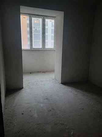 3 к.кв. "Паркова алея" в зданому будинку  83 м2, 68 тис. Угорники