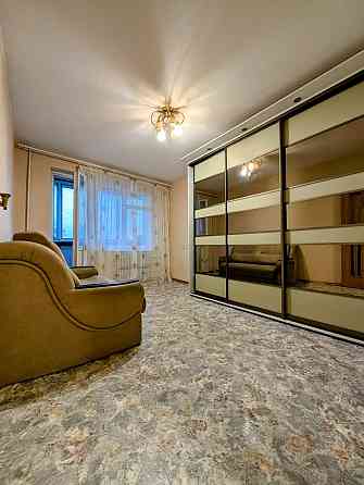 Сдается 2 ком. кв. Тополь 2! С тремя балконами! Днепр