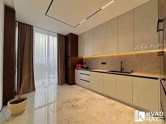 Продається  2 кімнатна квартира з кухнею студією Микитинці (Івано-Франківська обл.)