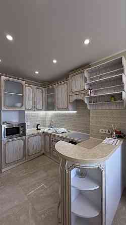 Продам 3- комнатную квартиру в Одессе, срочно , новая, три спальни. Одесса