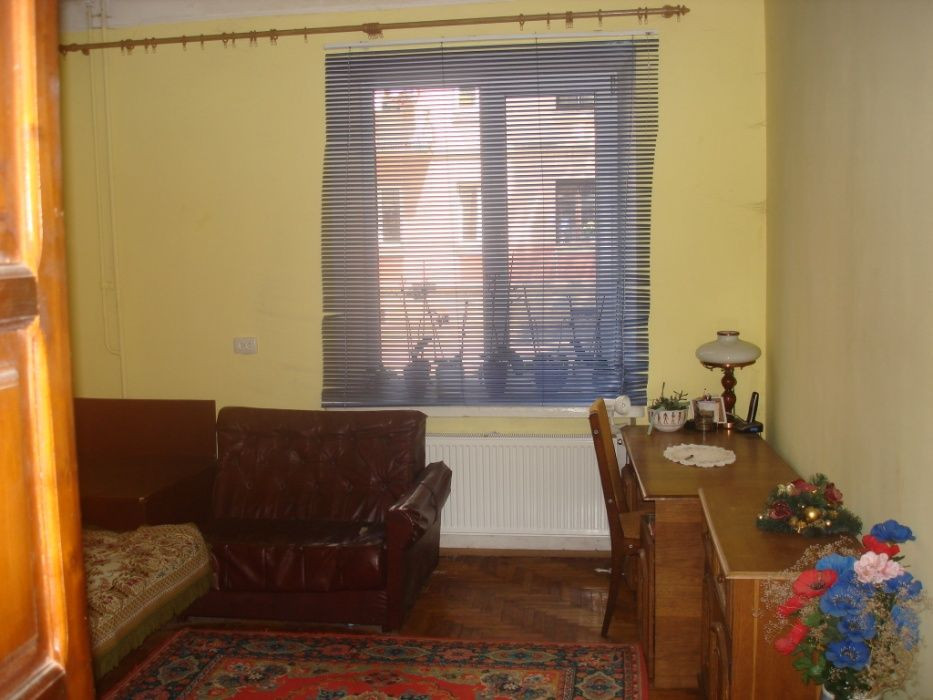 ВЛАСНИК 3кімн.сталінка поруч центру 1пов.76кв.м. з і/о,житл.стан Тернополь - изображение 2