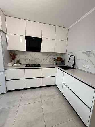 Продається 1 кімнатна Крихівці